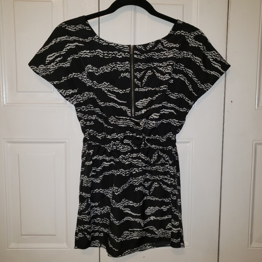 Guess Sinched Top - Picture 3 of 4